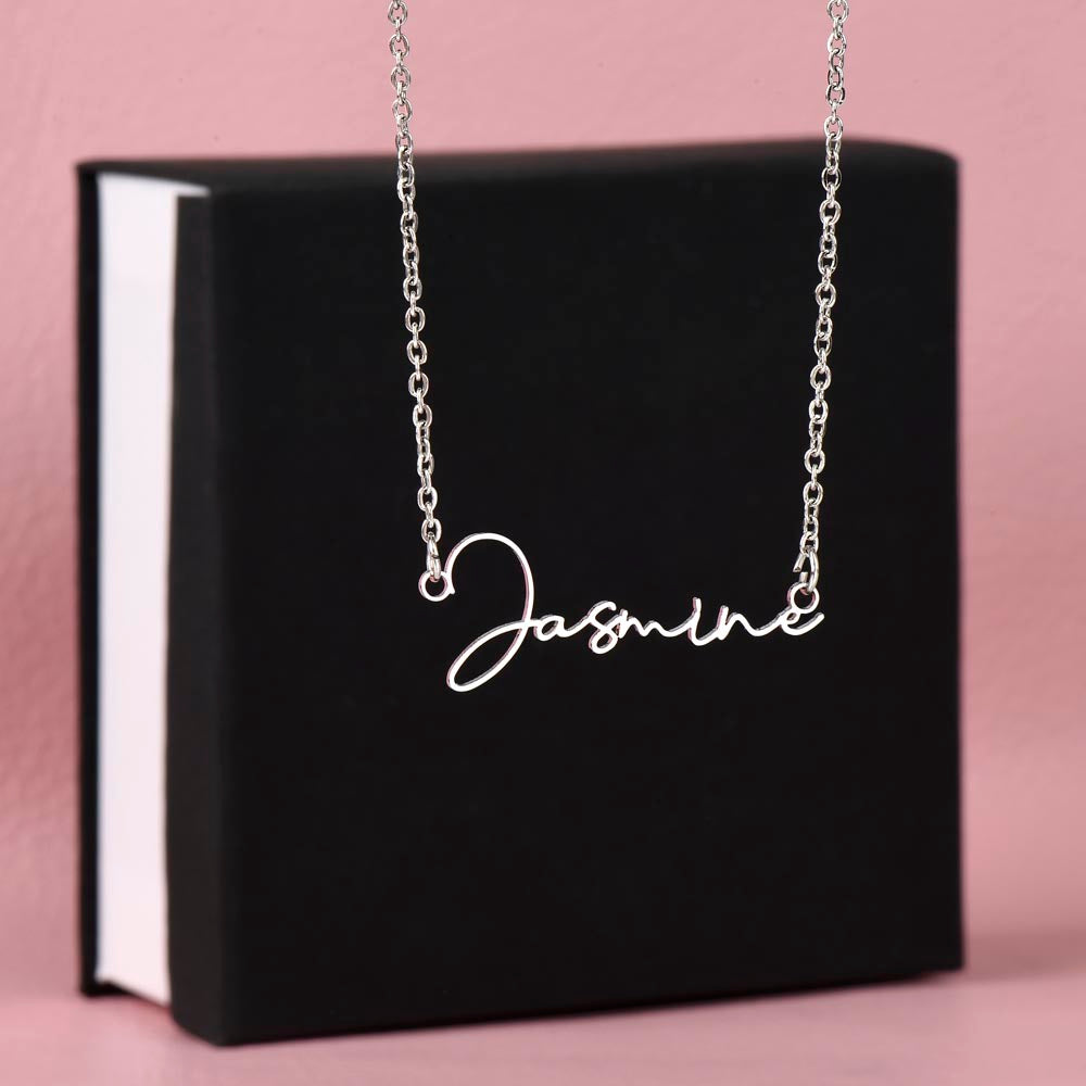 Melt her heart with this Personalized Name Necklace💕